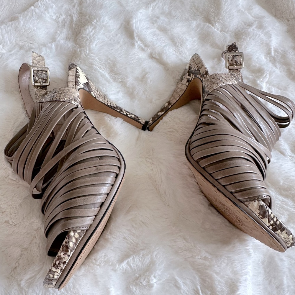 Vince Camuto Women’s Heel w/sassy straps,snakeskin pattern.Taupe/Tan/Cream/White